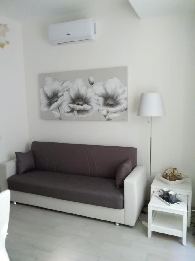 La Casa Di Ludovica All'Appio Latino Roma Exterior foto