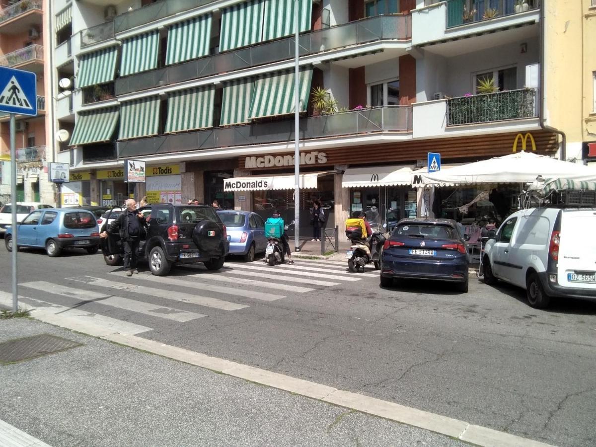 La Casa Di Ludovica All'Appio Latino Roma Exterior foto